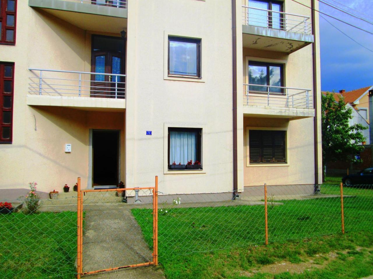 Nis Apartman Екстер'єр фото